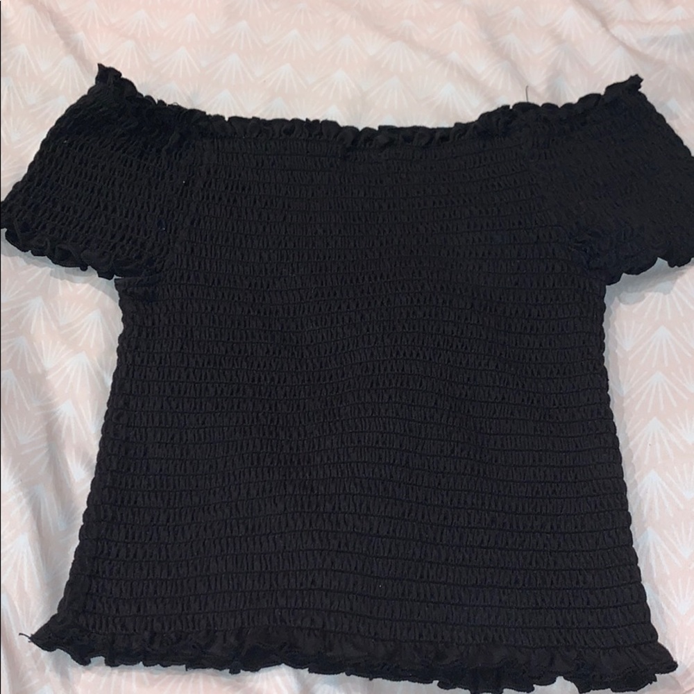 Women’s black off the shoulder shirt!!